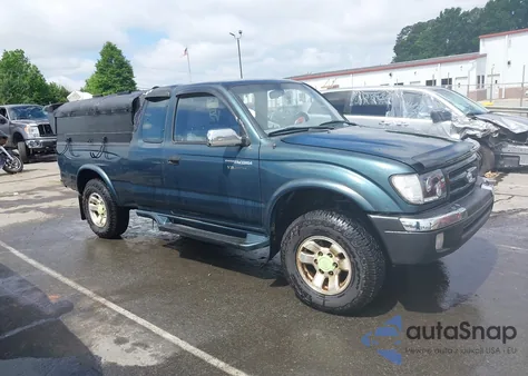 1998 Toyota Tacoma Limited V6 z USA, uszkodzony, nr VIN 4TAWN74N2WZ105410